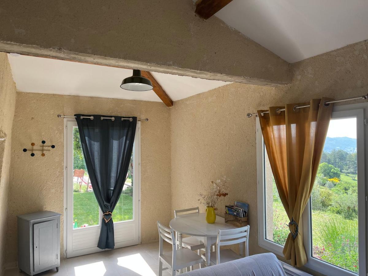 Cabanon Entoure De Montagnes Et D'Oliviers Villa Nyons Eksteriør billede