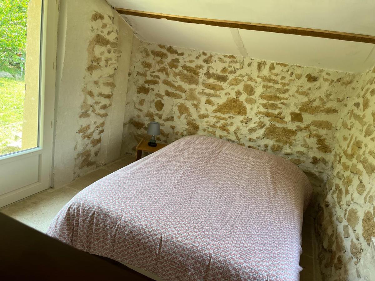Cabanon Entoure De Montagnes Et D'Oliviers Villa Nyons Eksteriør billede