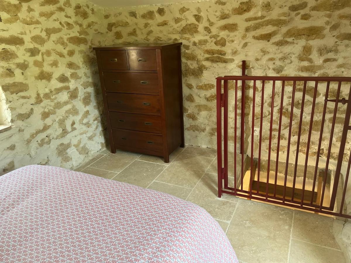 Cabanon Entoure De Montagnes Et D'Oliviers Villa Nyons Eksteriør billede