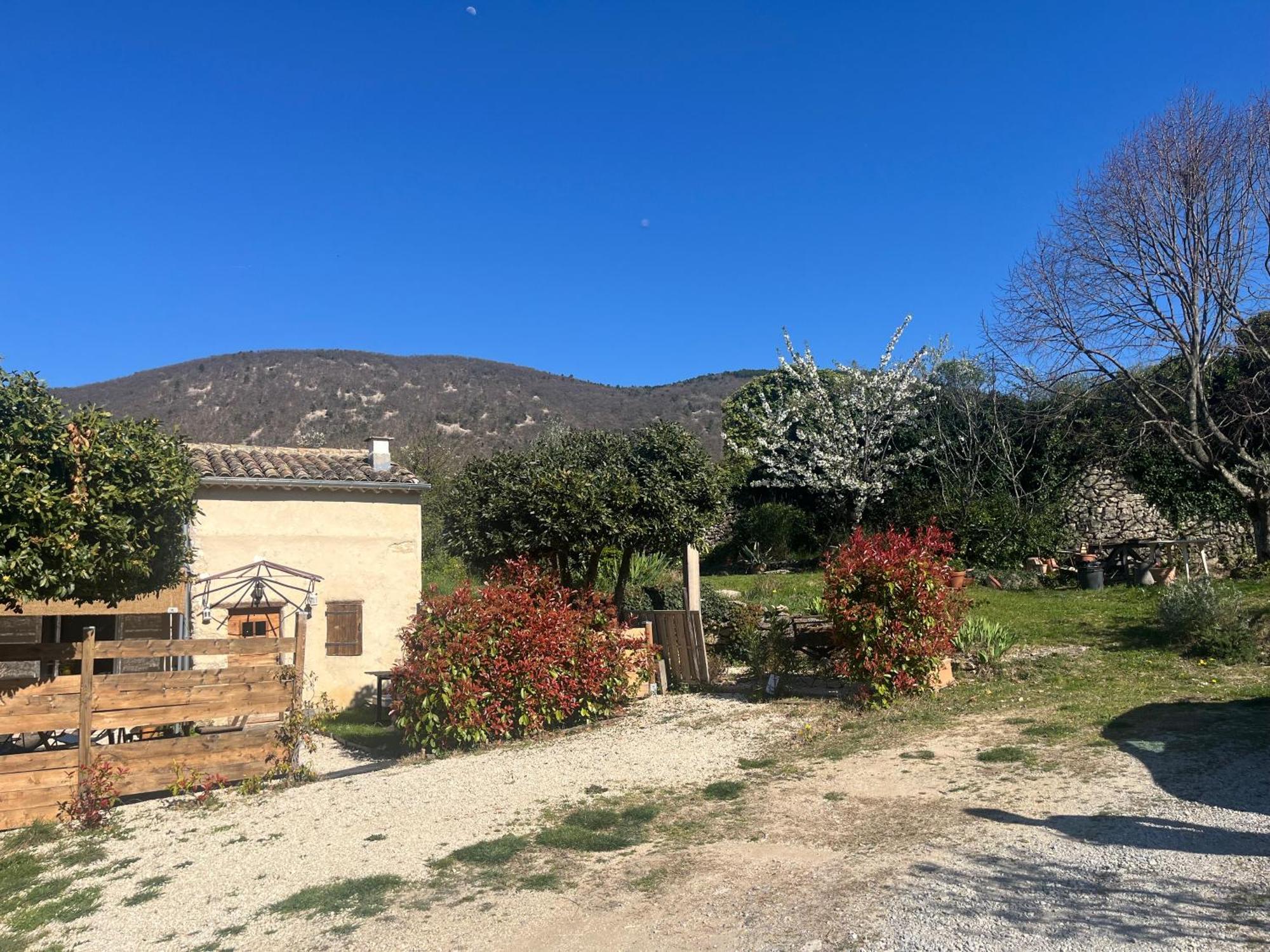 Cabanon Entoure De Montagnes Et D'Oliviers Villa Nyons Eksteriør billede