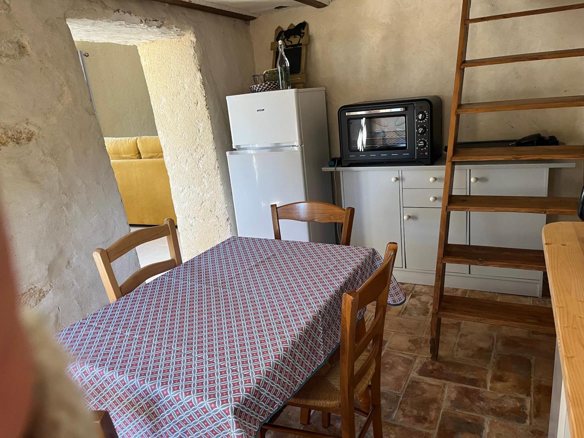 Cabanon Entoure De Montagnes Et D'Oliviers Villa Nyons Eksteriør billede